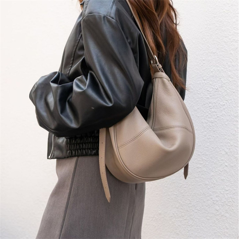 Leather Work Handbag - BURMINSA Yumuşak Hakiki Deri Hilal Şeklinde