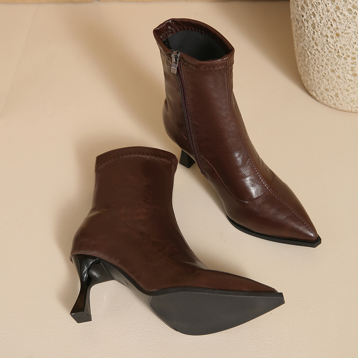 2026 Moda Kadın Sivri Burunlu  - Leather Work Flats incelemesi ve fiyatı